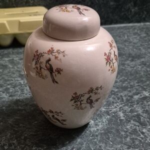 Elegant Cream Ceramic Vase with Bird Motif